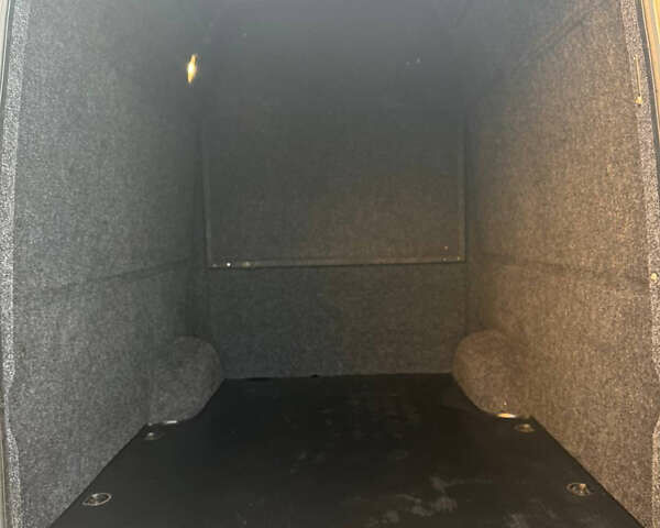 Белый Мерседес Sprinter, объемом двигателя 2.1 л и пробегом 325 тыс. км за 39984 $, фото 18 на Automoto.ua