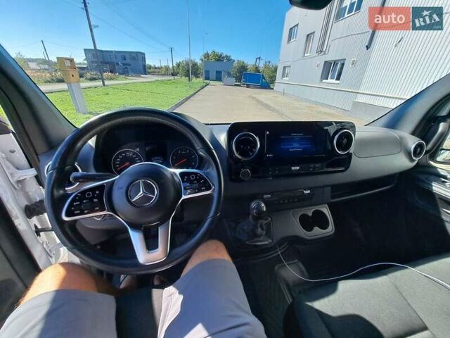 Белый Мерседес Sprinter, объемом двигателя 2.2 л и пробегом 354 тыс. км за 34343 $, фото 13 на Automoto.ua