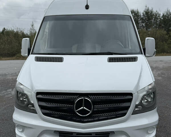 Белый Мерседес Sprinter, объемом двигателя 3 л и пробегом 227 тыс. км за 32900 $, фото 4 на Automoto.ua