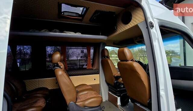 Белый Мерседес Sprinter, объемом двигателя 2.2 л и пробегом 633 тыс. км за 26500 $, фото 13 на Automoto.ua