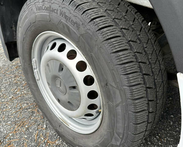 Белый Мерседес Sprinter, объемом двигателя 3 л и пробегом 227 тыс. км за 32900 $, фото 12 на Automoto.ua