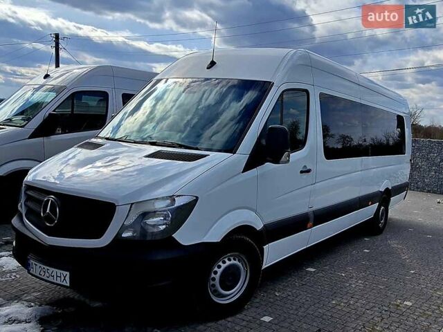 Белый Мерседес Sprinter, объемом двигателя 2.2 л и пробегом 633 тыс. км за 26500 $, фото 1 на Automoto.ua
