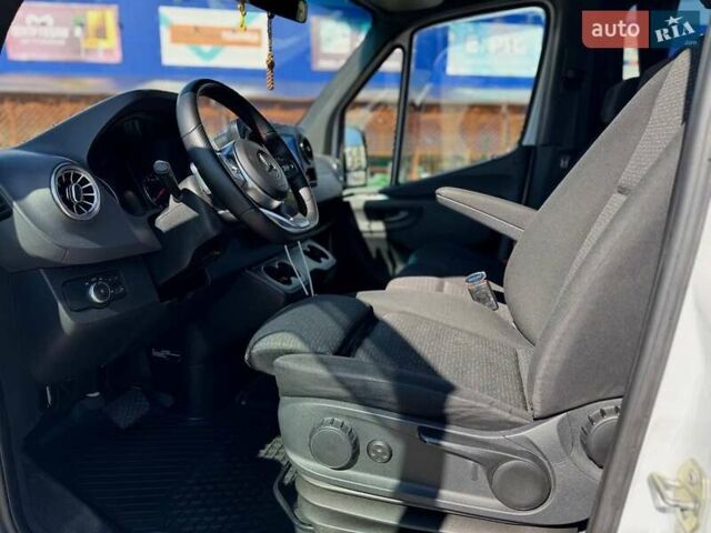 Белый Мерседес Sprinter, объемом двигателя 3 л и пробегом 400 тыс. км за 39950 $, фото 16 на Automoto.ua