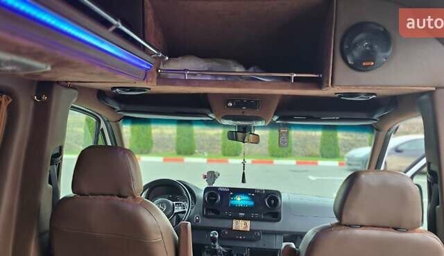 Белый Мерседес Sprinter, объемом двигателя 2.2 л и пробегом 600 тыс. км за 33000 $, фото 21 на Automoto.ua