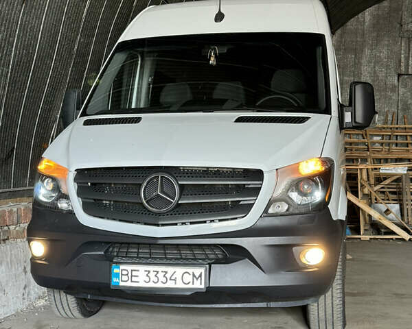 Мерседес Sprinter 2018 в Николаеве на Automoto.ua Белый Мерседес Sprinter, объемом двигателя 3 л и пробегом 250 тыс. км за 37000 $, фото 9 на Automoto.ua