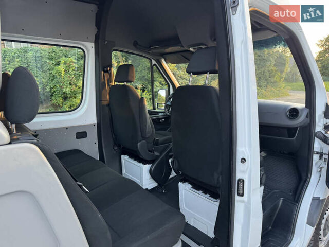 Белый Мерседес Sprinter, объемом двигателя 2.14 л и пробегом 152 тыс. км за 30000 $, фото 10 на Automoto.ua