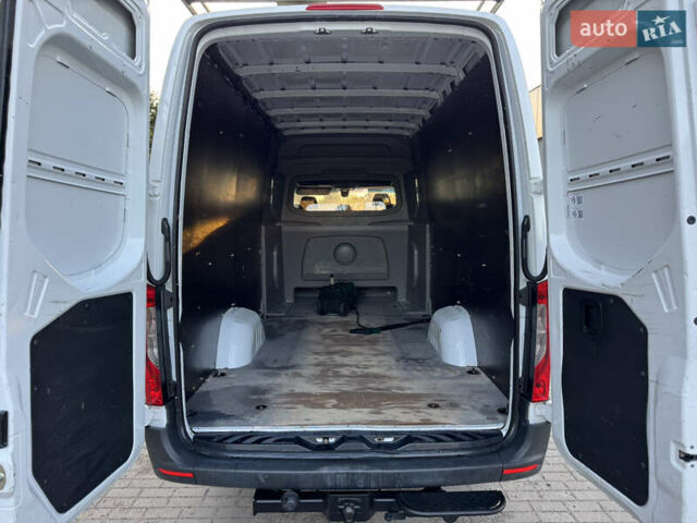 Белый Мерседес Sprinter, объемом двигателя 2.14 л и пробегом 152 тыс. км за 30000 $, фото 8 на Automoto.ua
