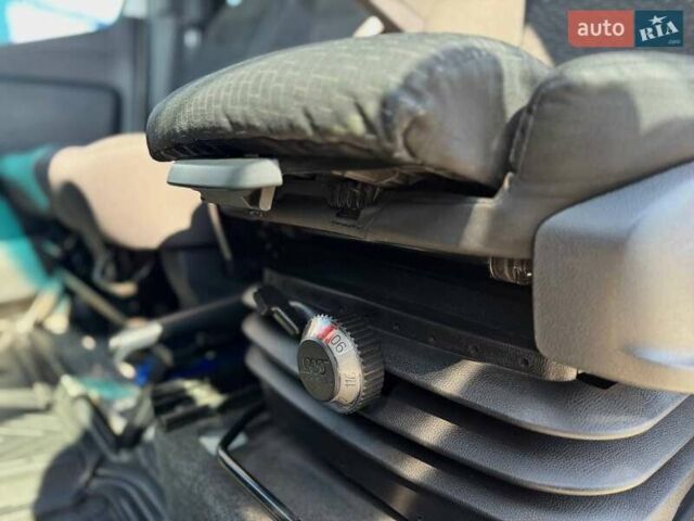 Белый Мерседес Sprinter, объемом двигателя 3 л и пробегом 400 тыс. км за 39950 $, фото 15 на Automoto.ua