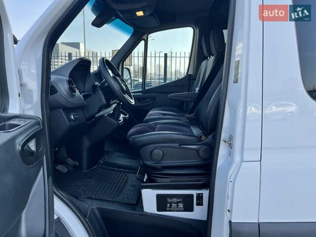 Білий Мерседес Sprinter, об'ємом двигуна 2.1 л та пробігом 293 тис. км за 29500 $, фото 9 на Automoto.ua