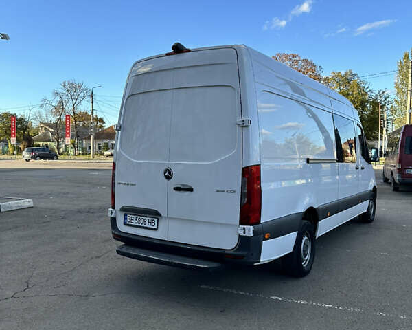 Мерседес Sprinter 2018 в Николаеве на Automoto.ua Белый Мерседес Sprinter, объемом двигателя 2.2 л и пробегом 436 тыс. км за 28500 $, фото 4 на Automoto.ua