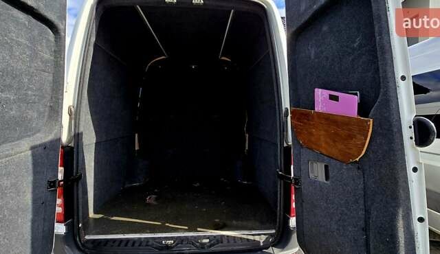 Белый Мерседес Sprinter, объемом двигателя 2.2 л и пробегом 633 тыс. км за 26500 $, фото 14 на Automoto.ua