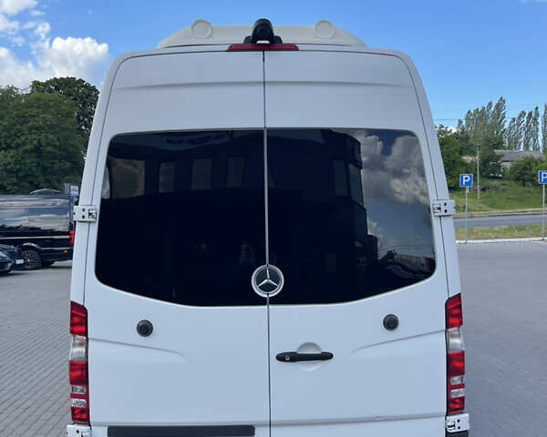 Белый Мерседес Sprinter, объемом двигателя 2.2 л и пробегом 333 тыс. км за 29000 $, фото 6 на Automoto.ua