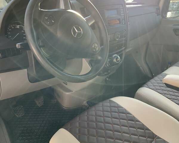 Белый Мерседес Sprinter, объемом двигателя 0 л и пробегом 247 тыс. км за 37000 $, фото 12 на Automoto.ua