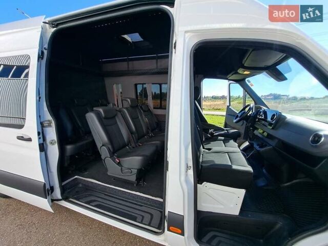 Белый Мерседес Sprinter, объемом двигателя 2.2 л и пробегом 354 тыс. км за 34343 $, фото 15 на Automoto.ua