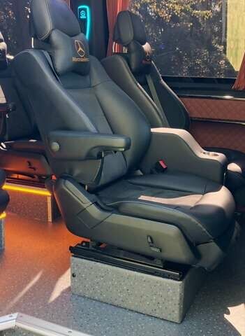 Белый Мерседес Sprinter, объемом двигателя 2.14 л и пробегом 417 тыс. км за 45000 $, фото 6 на Automoto.ua
