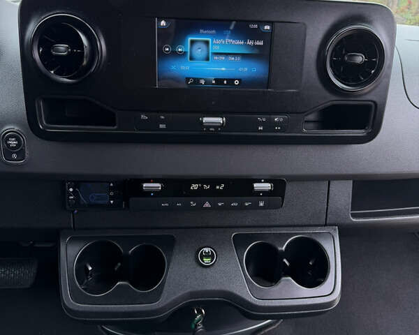 Белый Мерседес Sprinter, объемом двигателя 2.14 л и пробегом 350 тыс. км за 35900 $, фото 17 на Automoto.ua