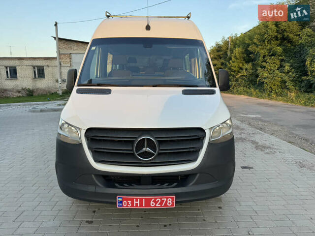 Белый Мерседес Sprinter, объемом двигателя 2.14 л и пробегом 152 тыс. км за 30000 $, фото 1 на Automoto.ua