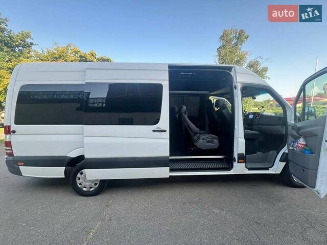Белый Мерседес Sprinter, объемом двигателя 2.14 л и пробегом 650 тыс. км за 23000 $, фото 7 на Automoto.ua