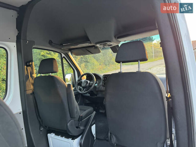 Белый Мерседес Sprinter, объемом двигателя 2.14 л и пробегом 152 тыс. км за 30000 $, фото 11 на Automoto.ua