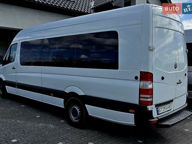 Белый Мерседес Sprinter, объемом двигателя 2.2 л и пробегом 633 тыс. км за 26500 $, фото 4 на Automoto.ua