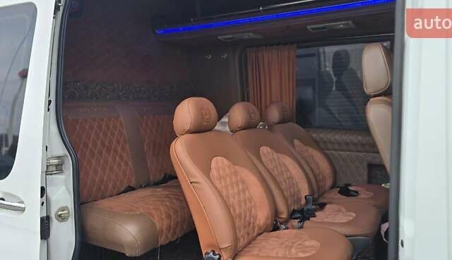 Белый Мерседес Sprinter, объемом двигателя 2.2 л и пробегом 600 тыс. км за 33000 $, фото 24 на Automoto.ua