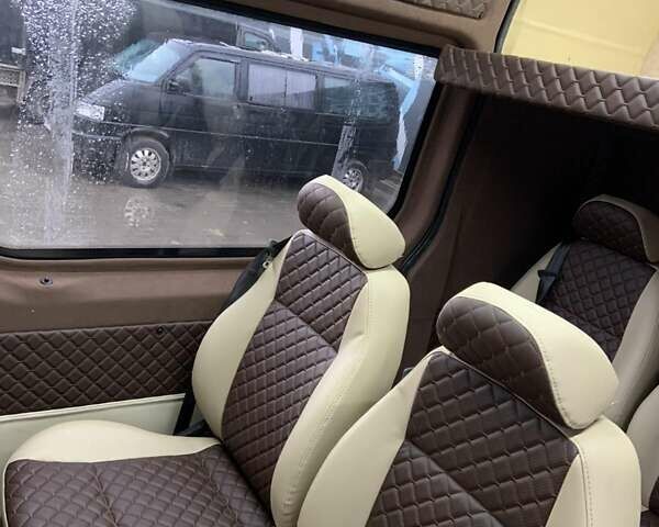 Белый Мерседес Sprinter, объемом двигателя 0 л и пробегом 247 тыс. км за 37000 $, фото 22 на Automoto.ua
