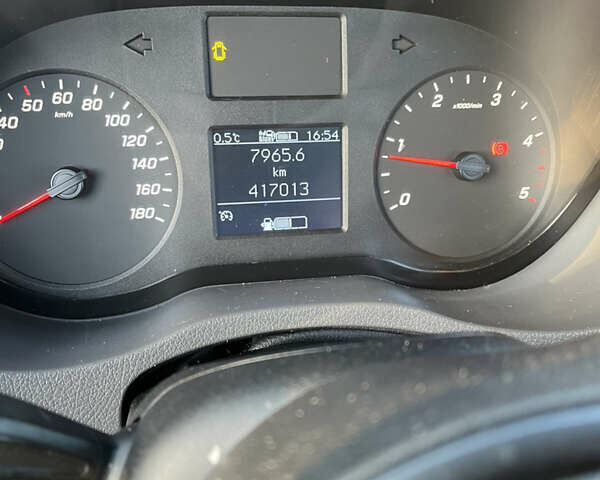 Белый Мерседес Sprinter, объемом двигателя 2.14 л и пробегом 418 тыс. км за 31800 $, фото 15 на Automoto.ua