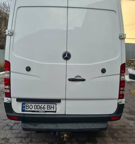 Белый Мерседес Sprinter, объемом двигателя 2.1 л и пробегом 495 тыс. км за 26999 $, фото 4 на Automoto.ua