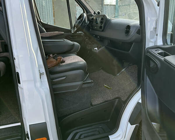 Белый Мерседес Sprinter, объемом двигателя 0 л и пробегом 750 тыс. км за 35000 $, фото 9 на Automoto.ua