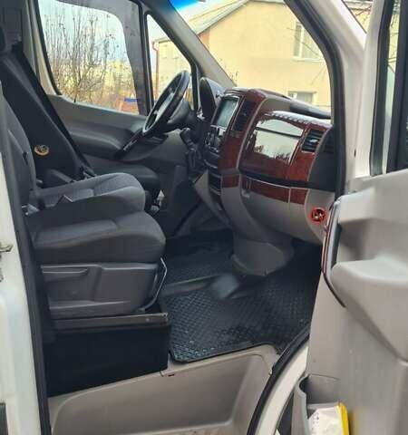 Белый Мерседес Sprinter, объемом двигателя 2.1 л и пробегом 495 тыс. км за 26999 $, фото 11 на Automoto.ua