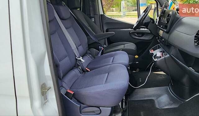 Белый Мерседес Sprinter, объемом двигателя 2.14 л и пробегом 422 тыс. км за 30700 $, фото 35 на Automoto.ua