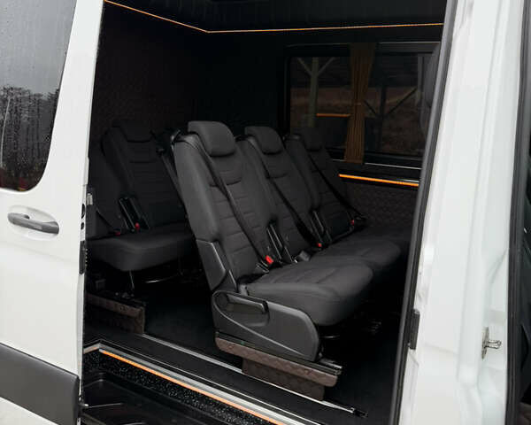 Белый Мерседес Sprinter, объемом двигателя 2.14 л и пробегом 350 тыс. км за 35900 $, фото 12 на Automoto.ua