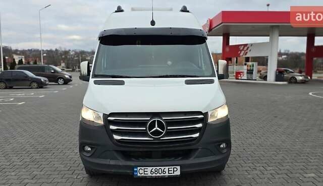 Белый Мерседес Sprinter, объемом двигателя 2.2 л и пробегом 600 тыс. км за 33000 $, фото 3 на Automoto.ua