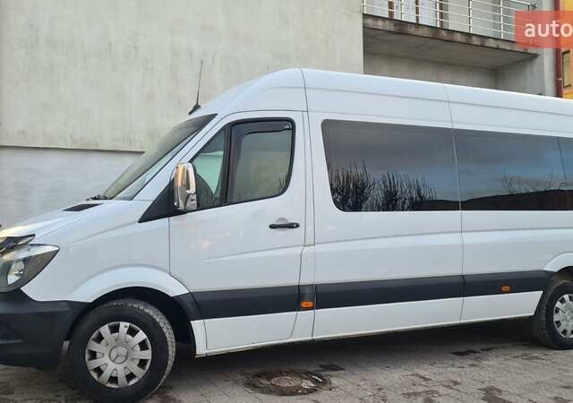 Белый Мерседес Sprinter, объемом двигателя 2.1 л и пробегом 495 тыс. км за 26999 $, фото 5 на Automoto.ua