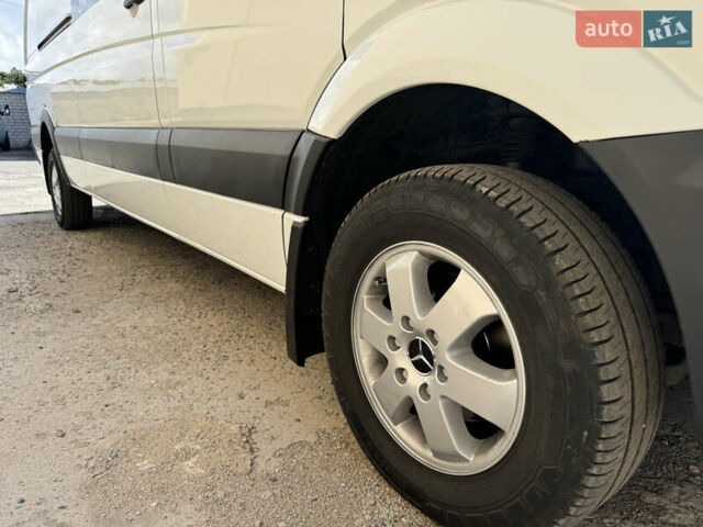 Мерседес Sprinter 2018 в Николаеве на Automoto.ua Белый Мерседес Sprinter, объемом двигателя 3 л и пробегом 250 тыс. км за 37000 $, фото 48 на Automoto.ua