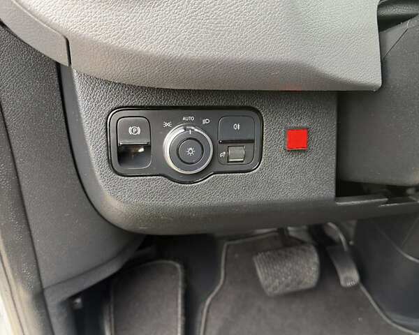 Белый Мерседес Sprinter, объемом двигателя 2.14 л и пробегом 350 тыс. км за 35900 $, фото 22 на Automoto.ua