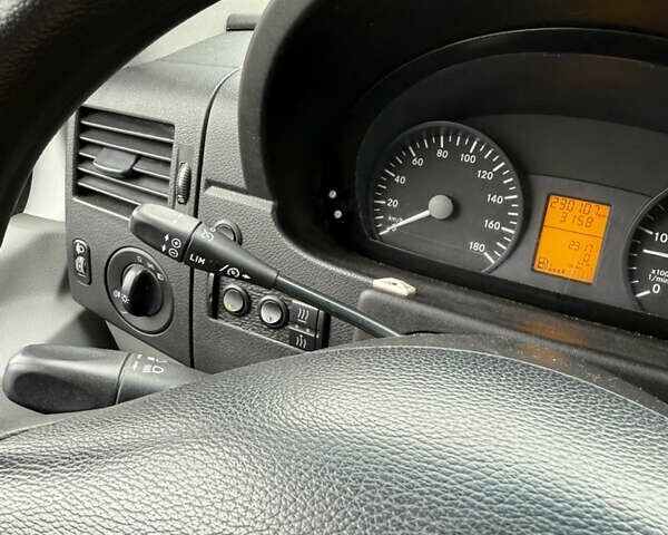 Белый Мерседес Sprinter, объемом двигателя 3 л и пробегом 227 тыс. км за 32900 $, фото 17 на Automoto.ua