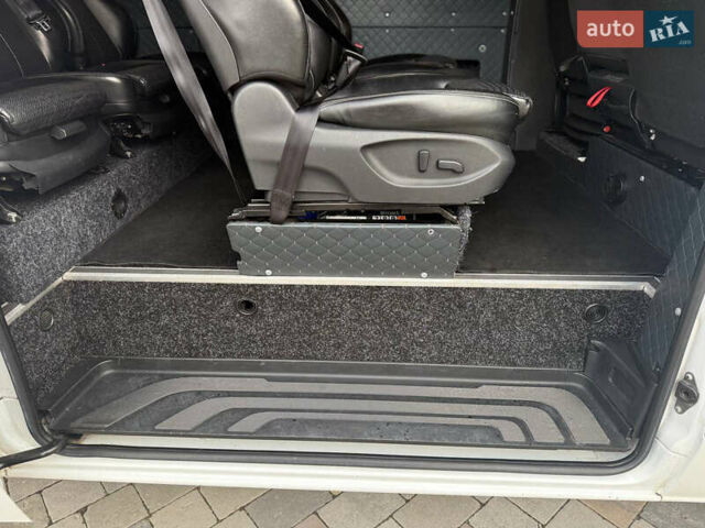 Белый Мерседес Sprinter, объемом двигателя 2.1 л и пробегом 325 тыс. км за 39984 $, фото 14 на Automoto.ua