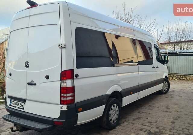 Белый Мерседес Sprinter, объемом двигателя 2.1 л и пробегом 495 тыс. км за 26999 $, фото 3 на Automoto.ua