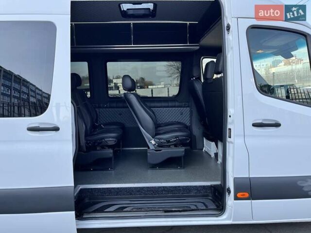 Білий Мерседес Sprinter, об'ємом двигуна 2.1 л та пробігом 293 тис. км за 29500 $, фото 19 на Automoto.ua