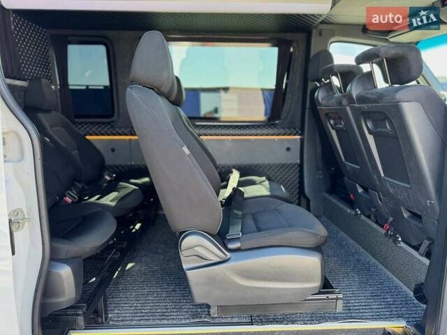Белый Мерседес Sprinter, объемом двигателя 3 л и пробегом 400 тыс. км за 39950 $, фото 12 на Automoto.ua