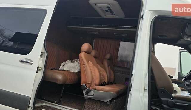 Белый Мерседес Sprinter, объемом двигателя 2.2 л и пробегом 600 тыс. км за 33000 $, фото 27 на Automoto.ua