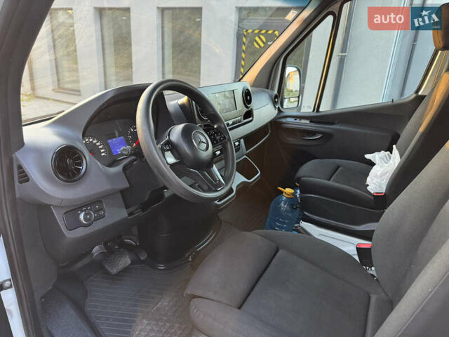 Белый Мерседес Sprinter, объемом двигателя 2.14 л и пробегом 152 тыс. км за 30000 $, фото 15 на Automoto.ua