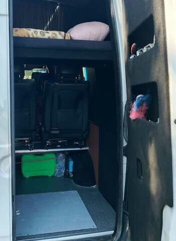 Белый Мерседес Sprinter, объемом двигателя 2.14 л и пробегом 417 тыс. км за 45000 $, фото 27 на Automoto.ua