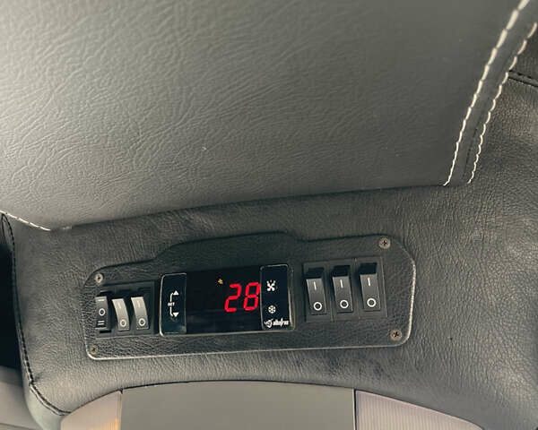 Белый Мерседес Sprinter, объемом двигателя 2.2 л и пробегом 333 тыс. км за 29000 $, фото 28 на Automoto.ua