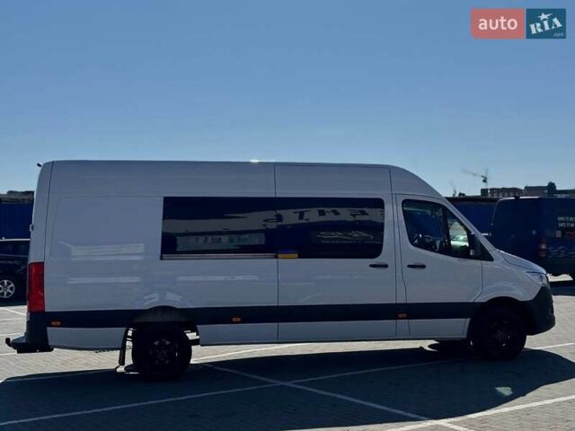 Белый Мерседес Sprinter, объемом двигателя 3 л и пробегом 400 тыс. км за 39950 $, фото 3 на Automoto.ua