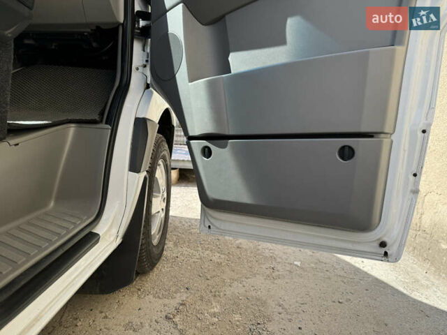 Мерседес Sprinter 2018 в Николаеве на Automoto.ua Белый Мерседес Sprinter, объемом двигателя 3 л и пробегом 250 тыс. км за 37000 $, фото 4 на Automoto.ua