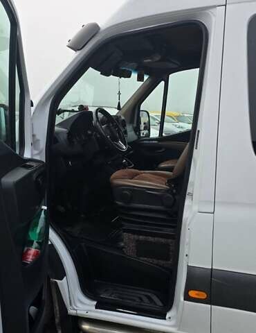 Белый Мерседес Sprinter, объемом двигателя 2.2 л и пробегом 600 тыс. км за 33000 $, фото 28 на Automoto.ua