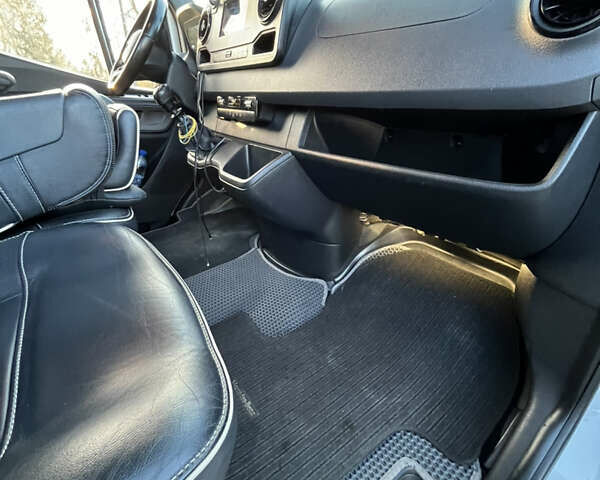 Белый Мерседес Sprinter, объемом двигателя 2.14 л и пробегом 418 тыс. км за 31800 $, фото 19 на Automoto.ua