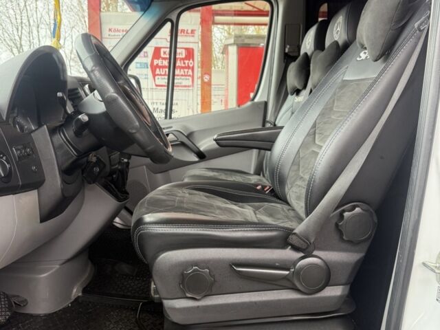 Белый Мерседес Sprinter, объемом двигателя 2.14 л и пробегом 420 тыс. км за 28000 $, фото 9 на Automoto.ua